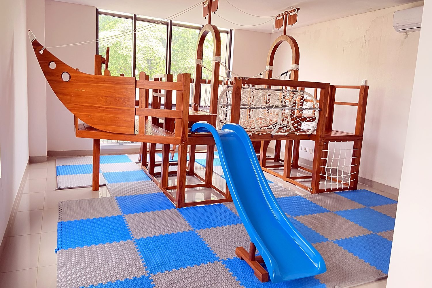 Area bermain indoor daycare